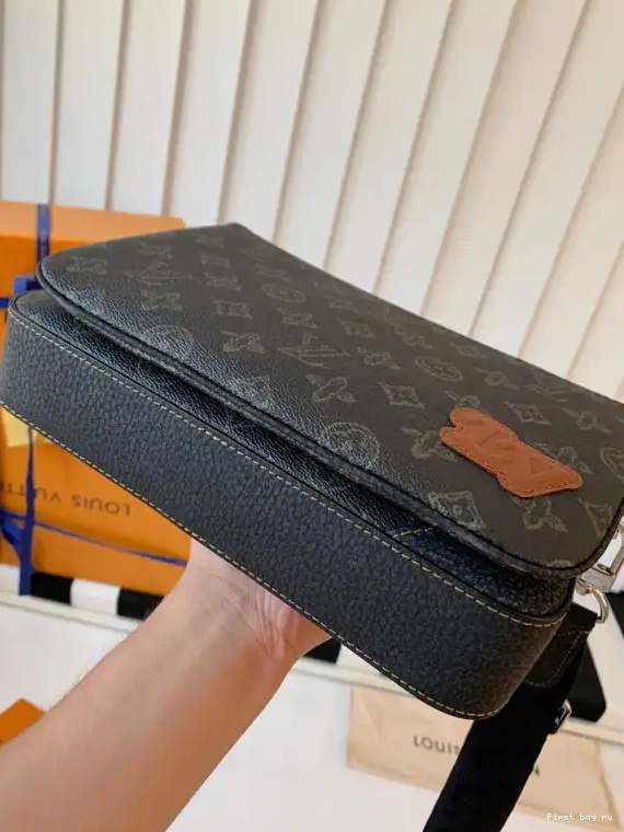 Frstbag ru VUITTON TRIO LOUIS MESSENGER 0415